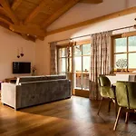 Апартаменты Naschberghof *